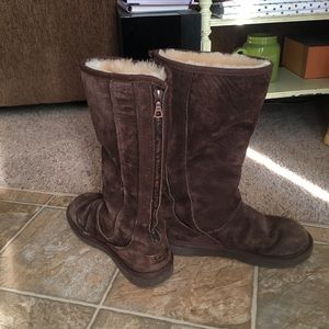 Women’s Ugg Boots Tall Zipper Size 8 EUC
